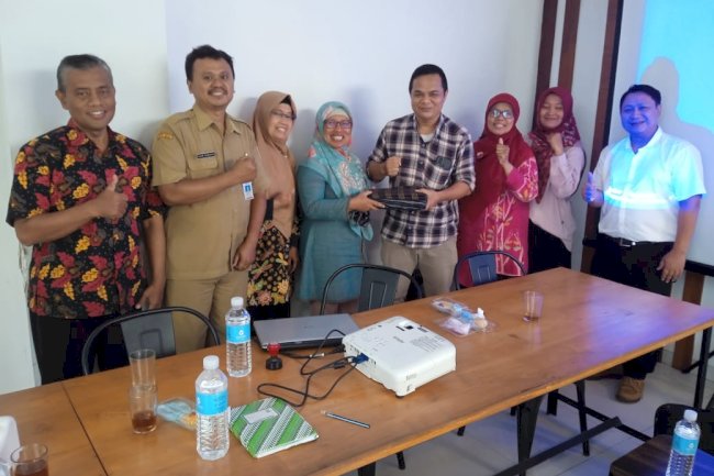 KOMPIP SOLO : Study Tiru Swakelola Tipe III