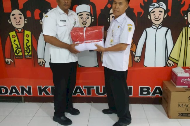 Gerakan Nasional Pembagian 10 Juta Bendera Merah Putih