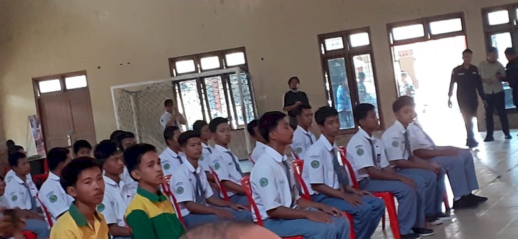 Forkopimda Goes to School: Bakesbangpol Klaten Bentuk Karakter Generasi Muda Menuju Indonesia Emas 