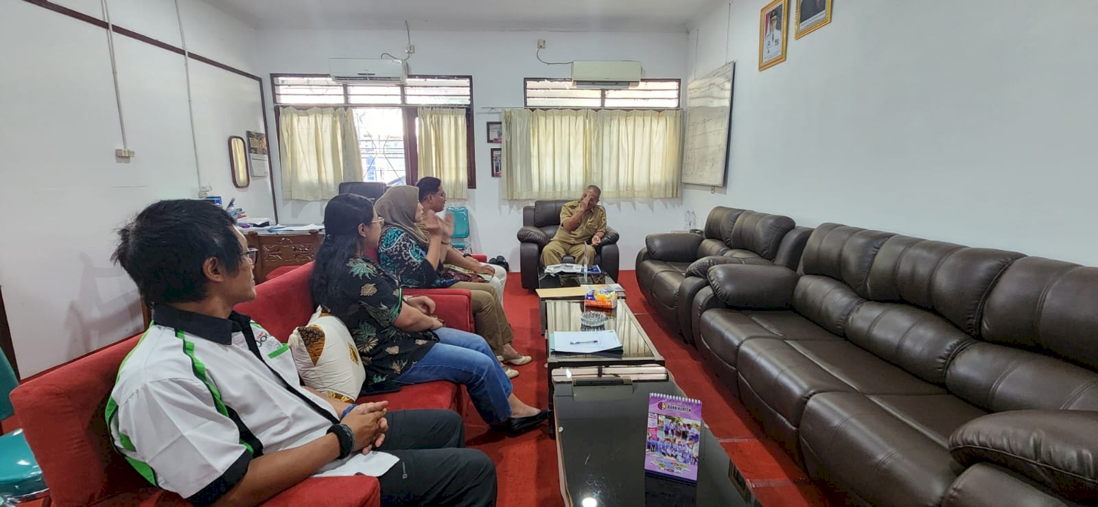 BAKESBANGPOL Klaten Lakukan Audiensi Dengan Suara Jogja Untuk Perkuat Kolaborasi Informasi Publik
